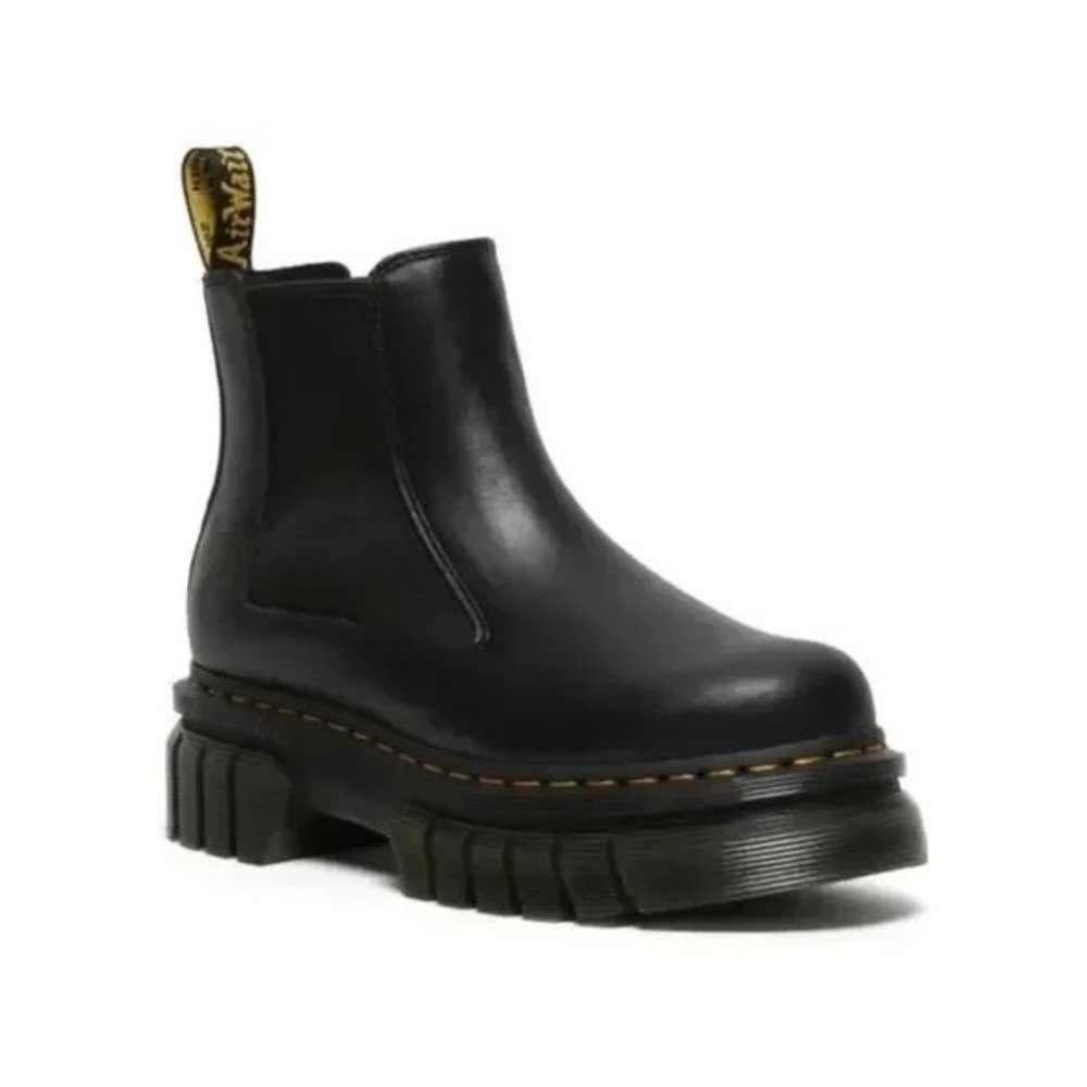 **RARE** discontinued style: Audrick Platform Chelsea Boots - Dr. Martens